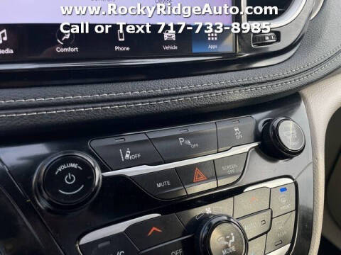 2022 Chrysler Pacifica Hybrid Touring L