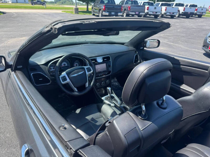 2011 Chrysler 200 Limited