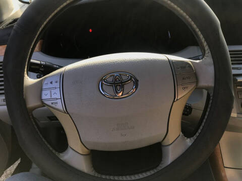 2005 Toyota Avalon XLS