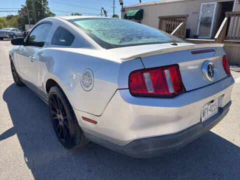 2010 Ford Mustang V6