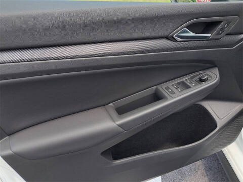 2025 Volkswagen Golf GTI SE