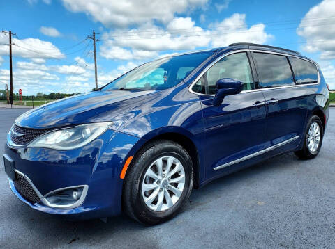 2017 Chrysler Pacifica Touring-L