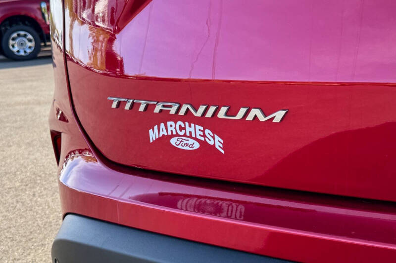 2021 Ford Edge Titanium