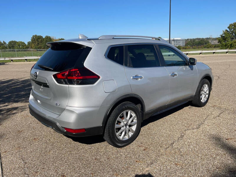 2018 Nissan Rogue null photo 8