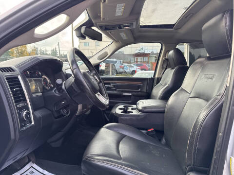 2017 RAM 3500 Laramie