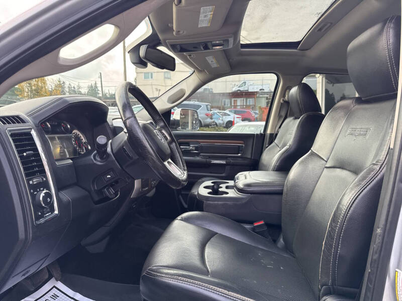 2017 RAM 3500 Laramie