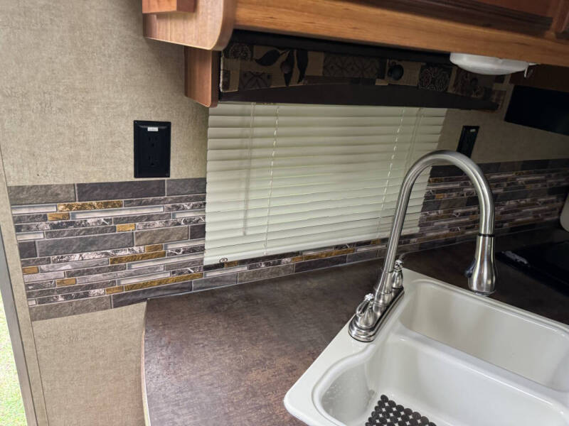 2015 Starcraft RV Autumn Ridge