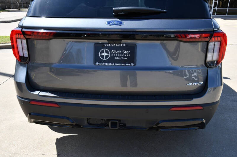 2025 Ford Explorer ST-Line