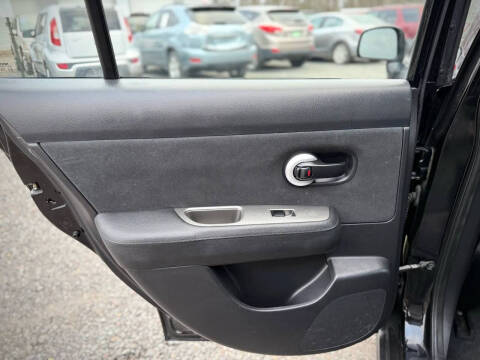 2012 Nissan Versa 1.8 S