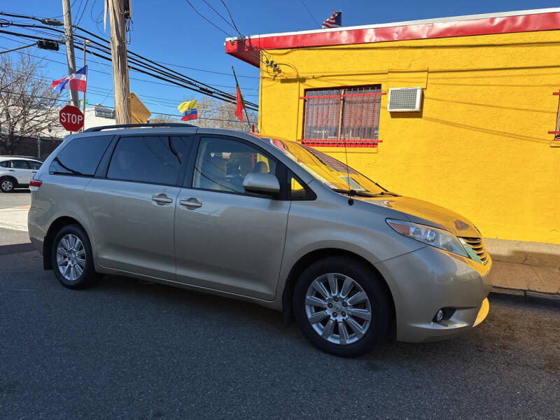 2011 Toyota Sienna for sale at Deleon Mich Auto Sales in Yonkers NY