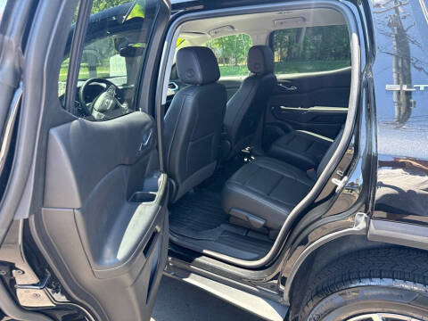 2022 GMC Acadia SLT