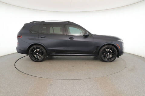 2023 BMW X7 M60i