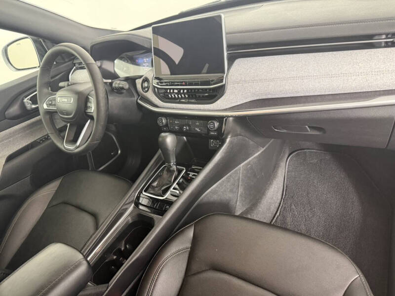 2024 Jeep Compass Latitude Lux