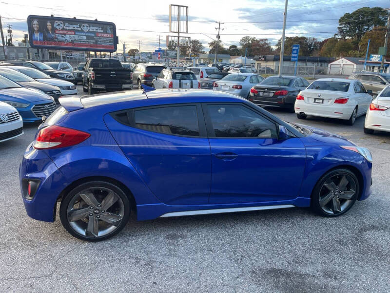 2014 Hyundai Veloster Base photo 8