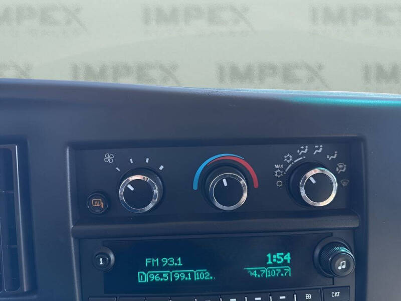 2023 Chevrolet Express 2500