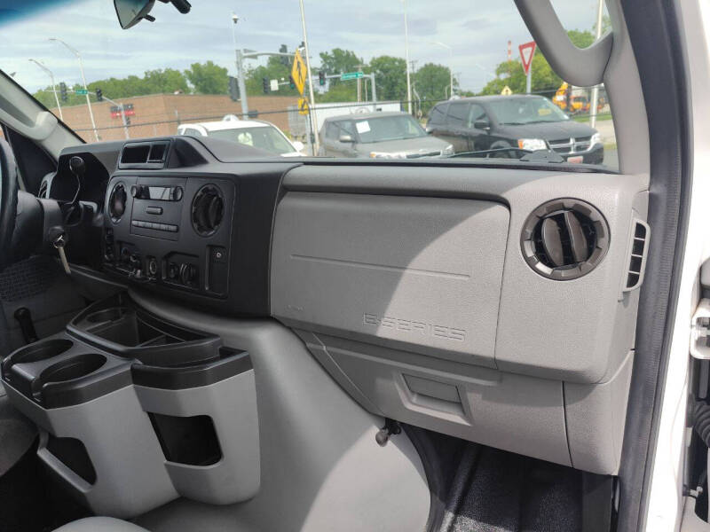 2011 Ford E-Series E-350 SD