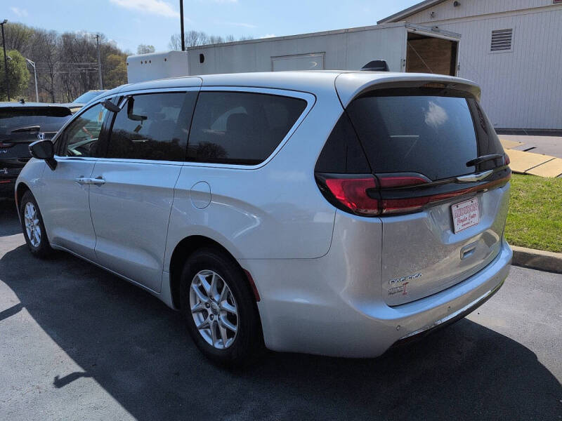 2024 Chrysler Pacifica Touring L