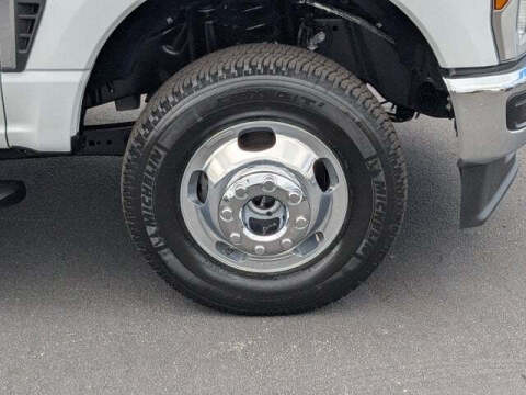 2025 Ford F-350 Super Duty XL