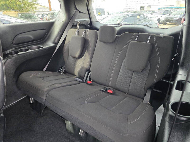 2024 Chrysler Pacifica Touring