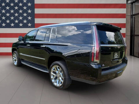 2018 Cadillac Escalade ESV Luxury