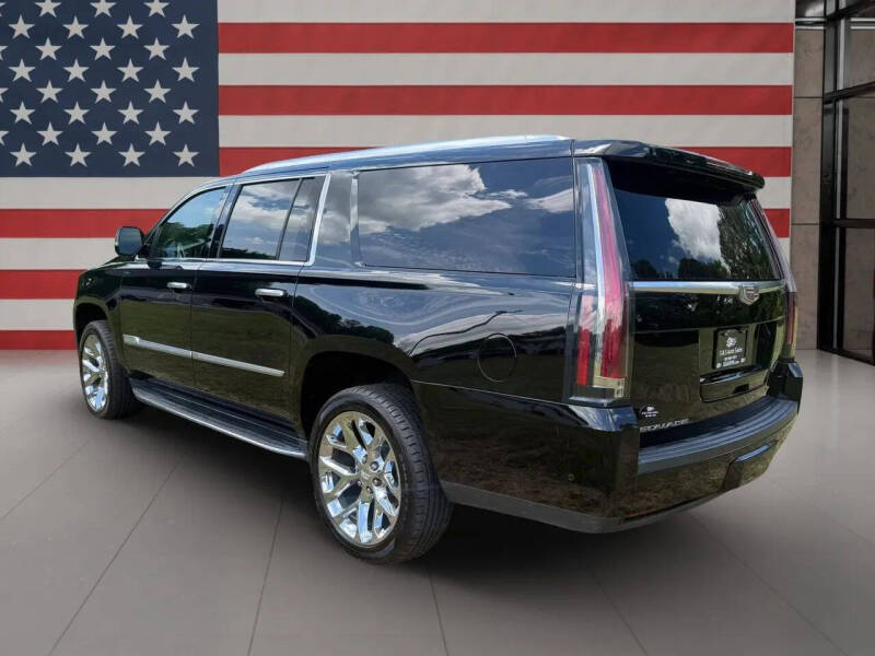 2018 Cadillac Escalade ESV Luxury