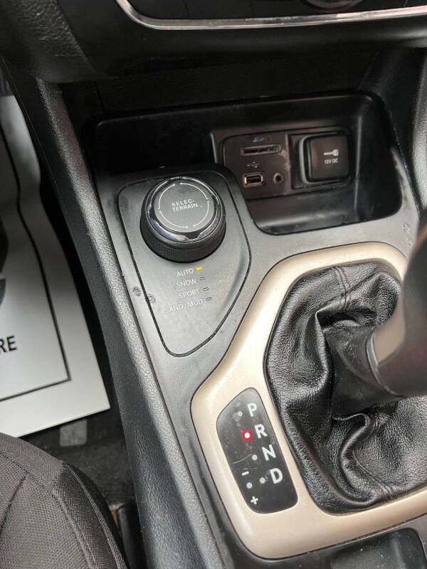 2016 Jeep Cherokee Latitude 75th Anniversary