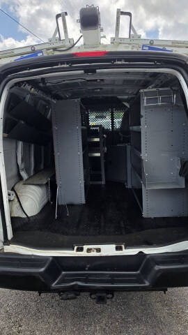 2017 Chevrolet Express 2500