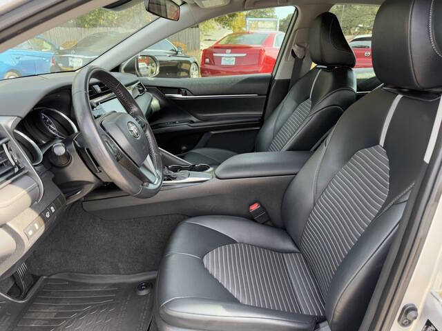 2020 Toyota Camry SE