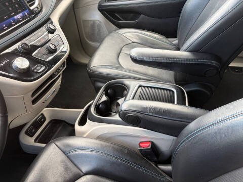 2021 Chrysler Pacifica Touring L