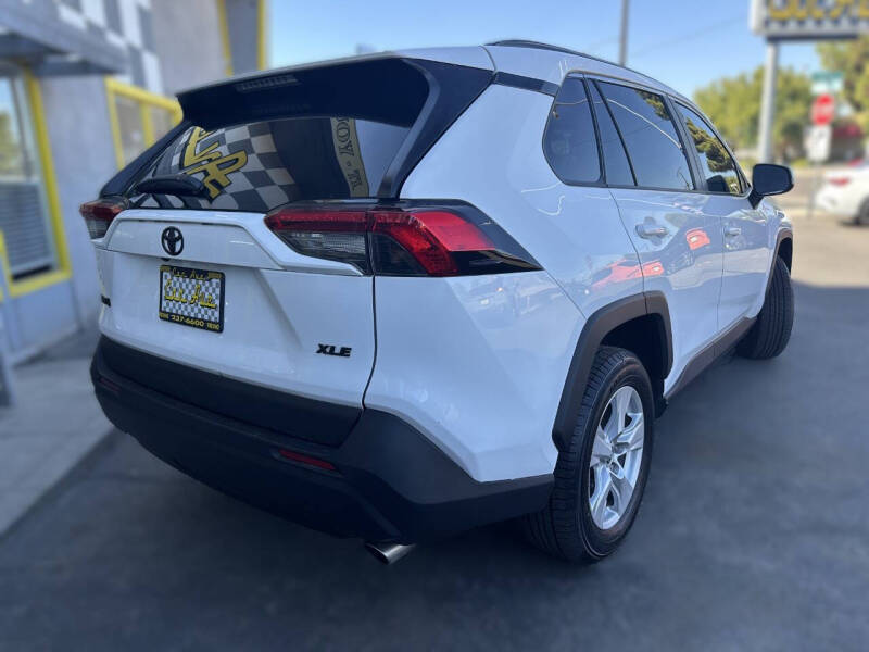 2019 Toyota RAV4 XLE