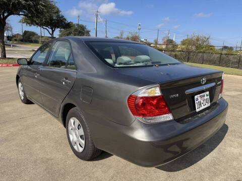 2005 Toyota Camry Standard