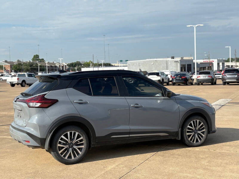 2023 Nissan Kicks SR