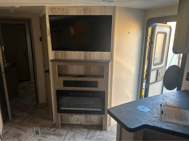 2023 Palomino 32bhqs