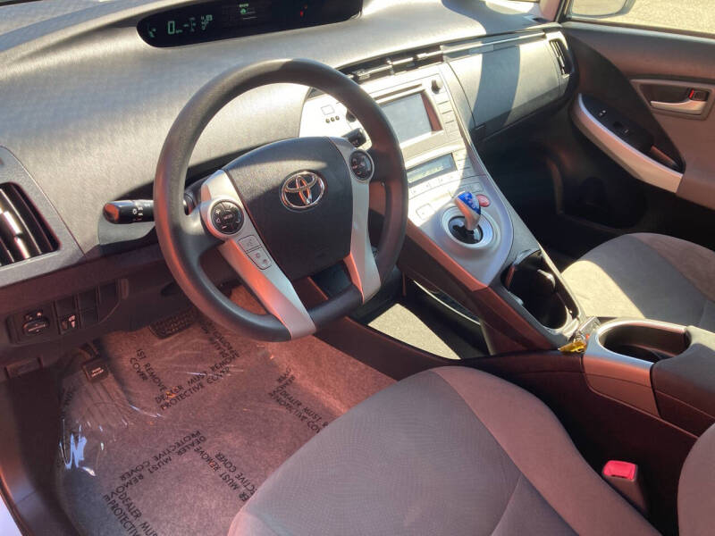 2012 Toyota Prius Two