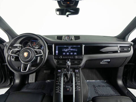2020 Porsche Macan