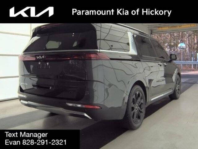 2022 Kia Carnival SX