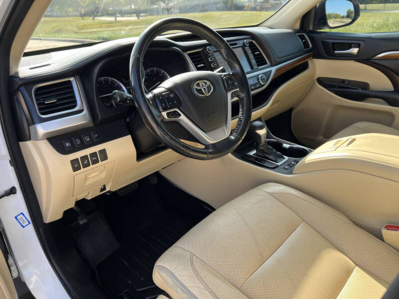 2018 Toyota Highlander Limited Platinum