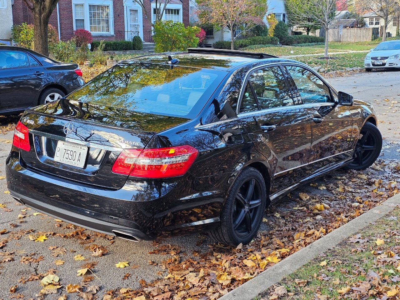 2011 Mercedes-Benz E-Class for sale at Quantum Auto Co in Plainfield, IL