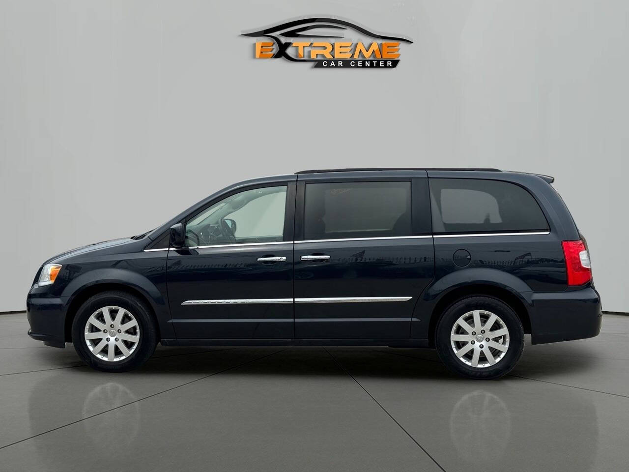 2014 Chrysler Town and Country for sale at Extreme Car Center in Detroit, MI