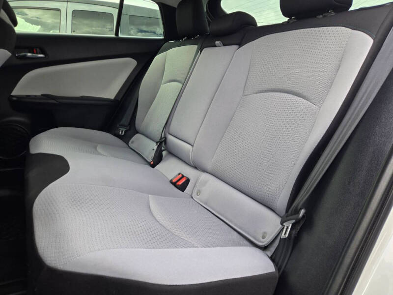 2019 Toyota Prius LE AWD-e