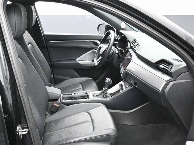 2022 Audi Q3 quattro S line Prem Plus 45 TFSI