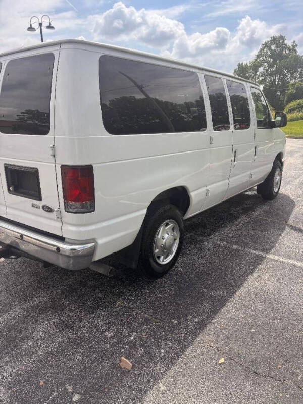 2010 Ford E-Series E-350 SD XLT