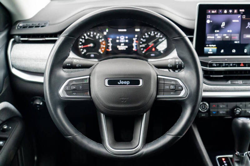 2022 Jeep Compass Latitude Lux