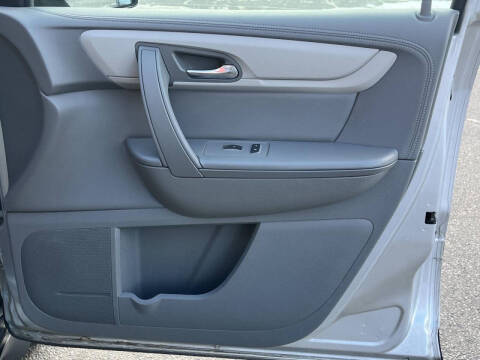 2017 Chevrolet Traverse LS