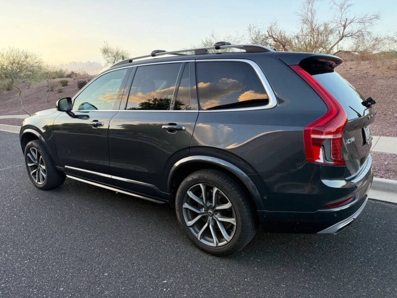2016 Volvo XC90 T6 Momentum