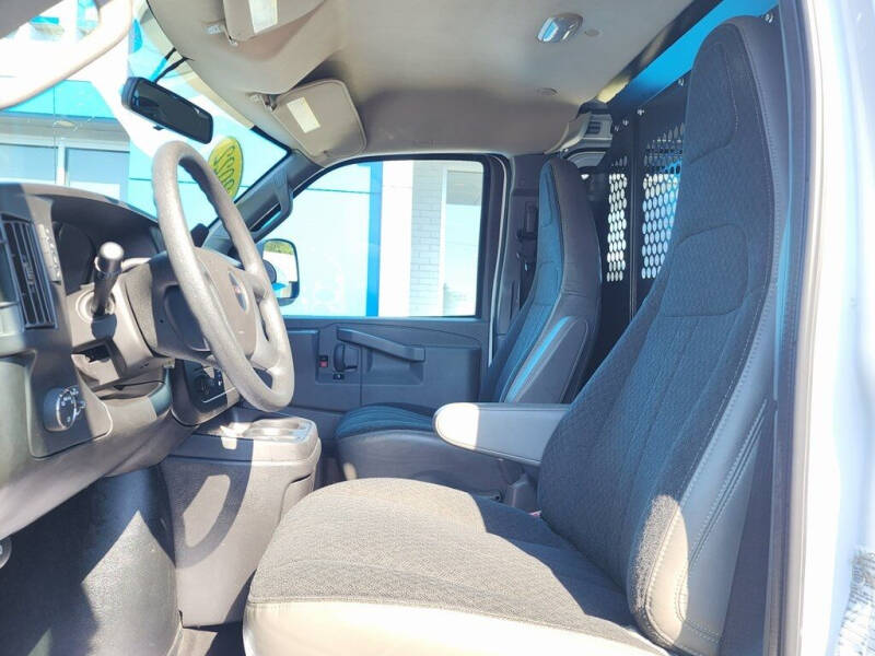 2022 GMC Savana 2500