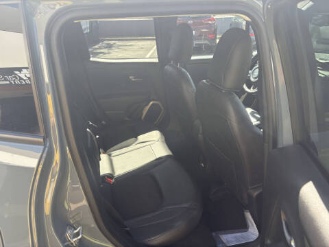 2017 Jeep Renegade Deserthawk