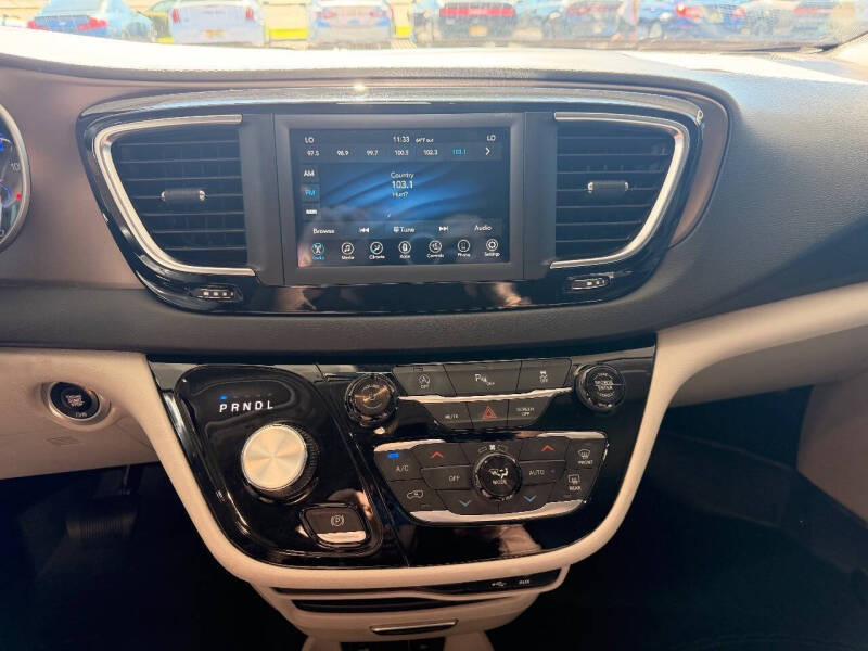 2019 Chrysler Pacifica Touring L 35th Anniversary