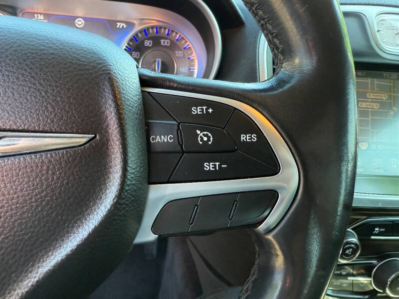 2015 Chrysler 300 Limited