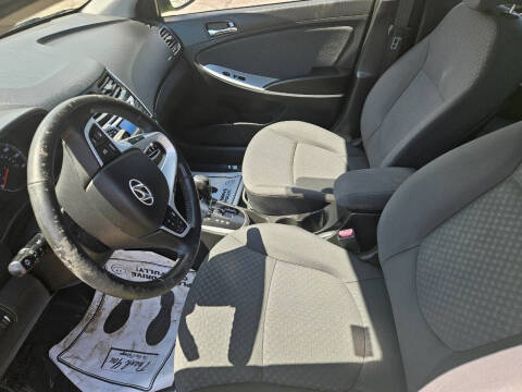 2012 Hyundai Accent SE